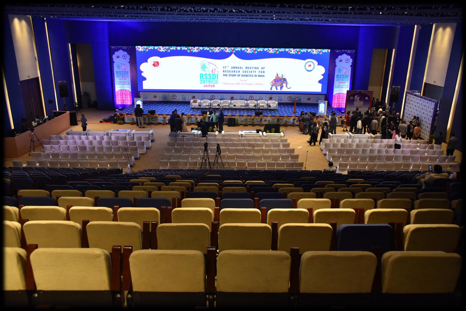 MAIN CONFERENCE HALL
